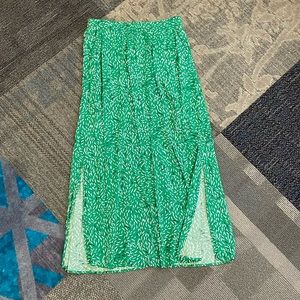 Beautiful skirt with elastic waist